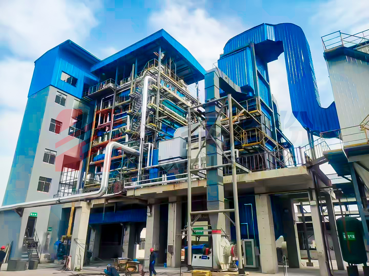 草莓污视频40噸生物質角管鍋爐助力化（huà）工行業（yè）高效生產